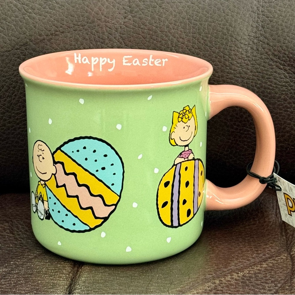 Happy Easter - Peanuts Gang with Easter Eggs Ceramic Mug